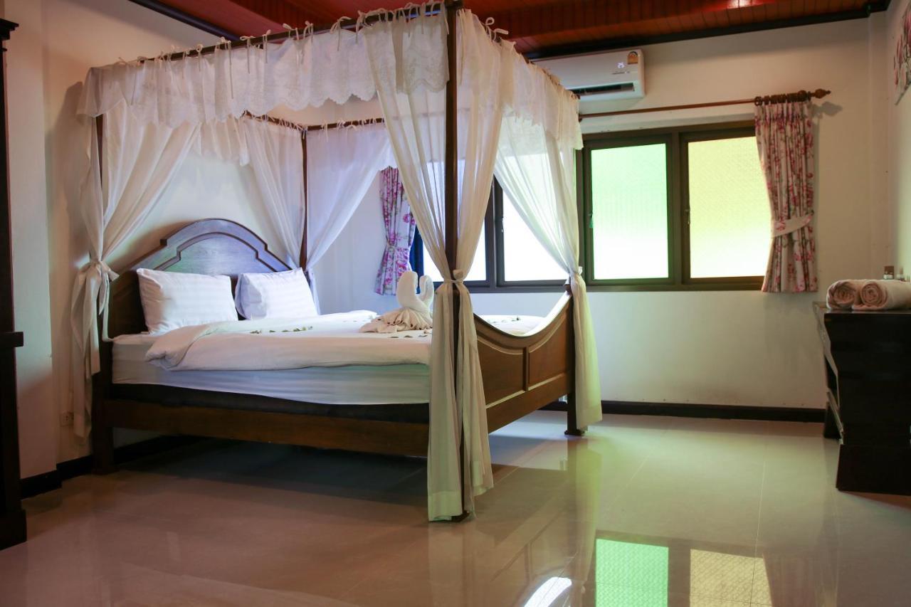Namphung Phuket Boutique Resort Rawai Екстериор снимка