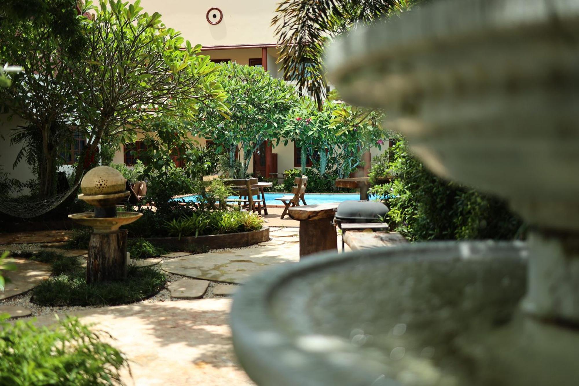 Namphung Phuket Boutique Resort Rawai Екстериор снимка